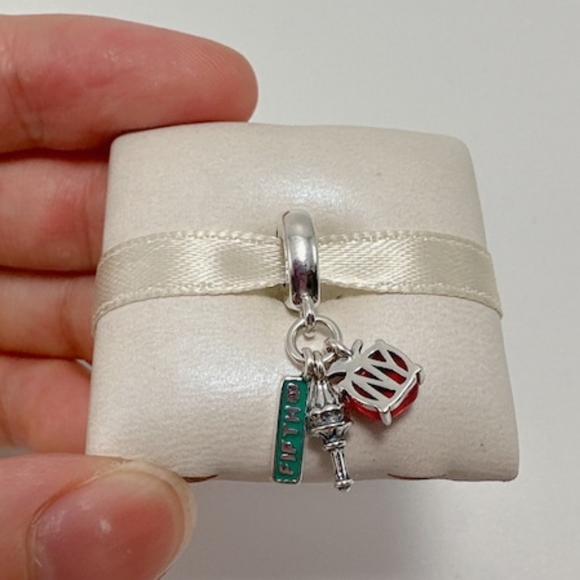 NYC Apple, Torch and Street Sign Triple Dangle Charm - Picture 2 of 4